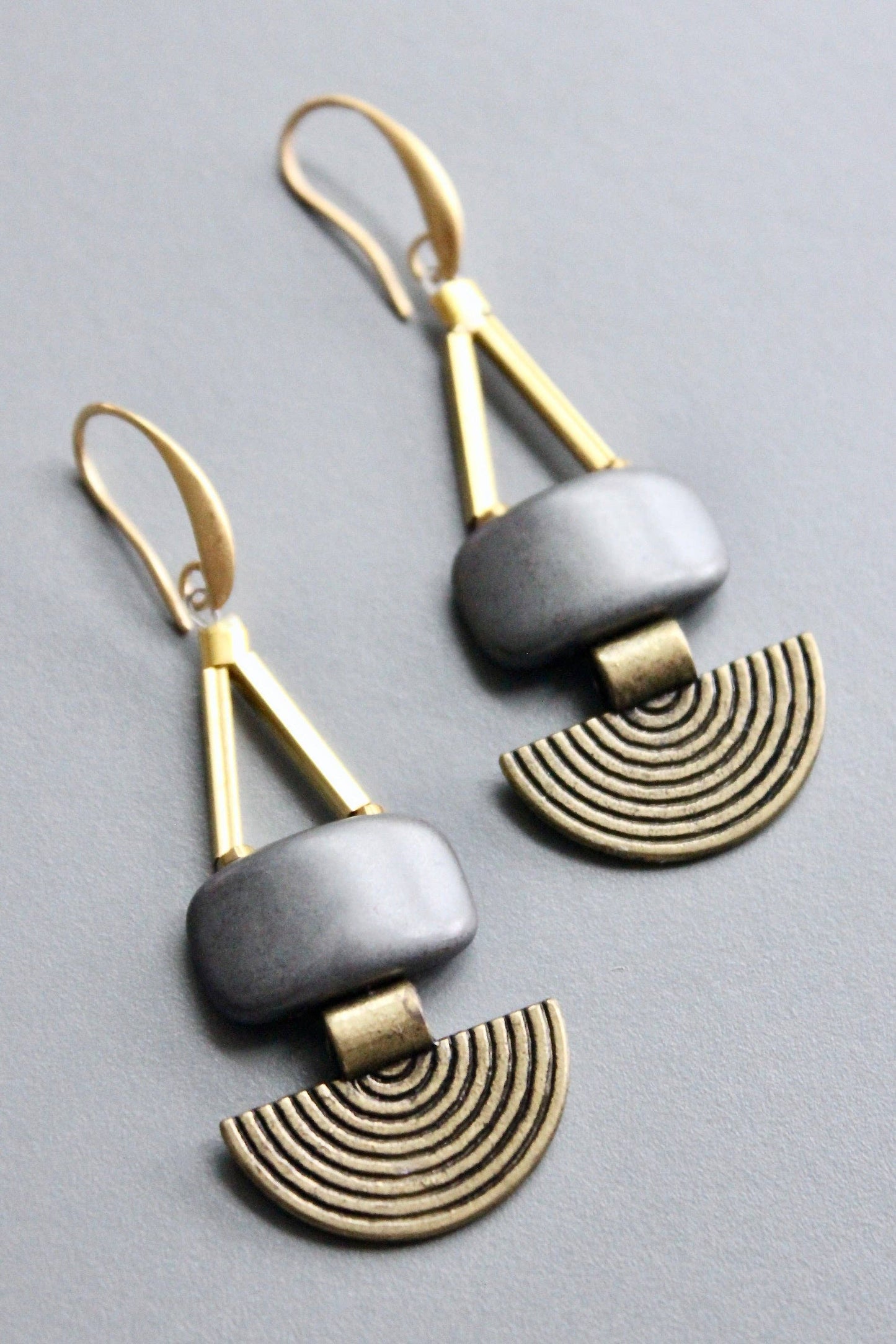 David Aubrey Jewelry - HYLE42 Artdeco Hematite earrings