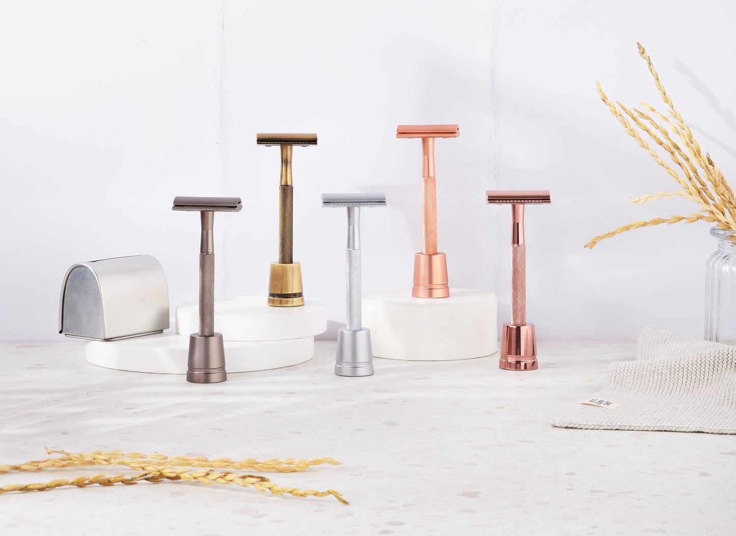 Reusable Safety Razor with Stand - 10 Blades Included: Matte Grey