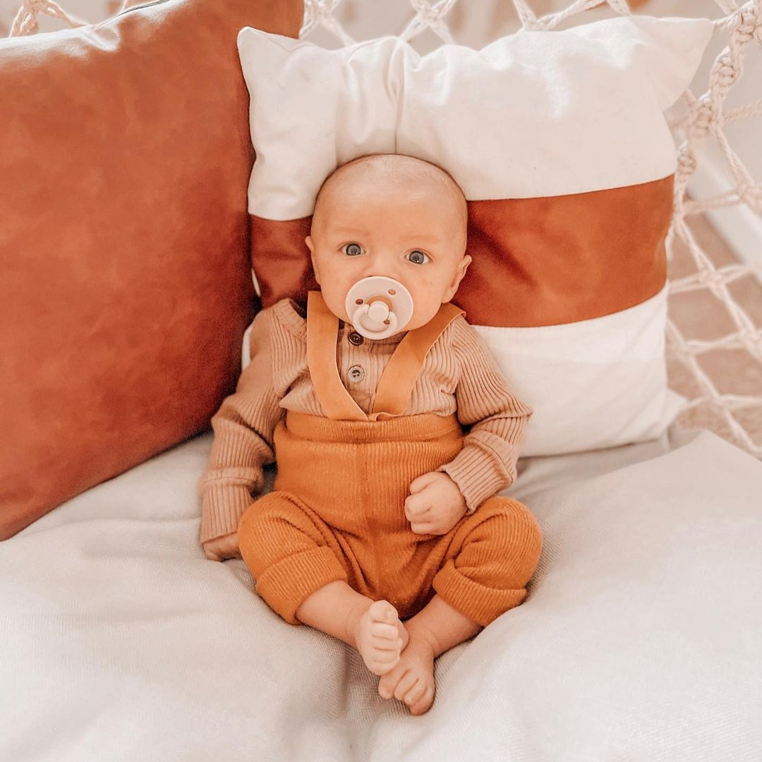 Itzy Ritzy - Natural Rubber Paci Sets