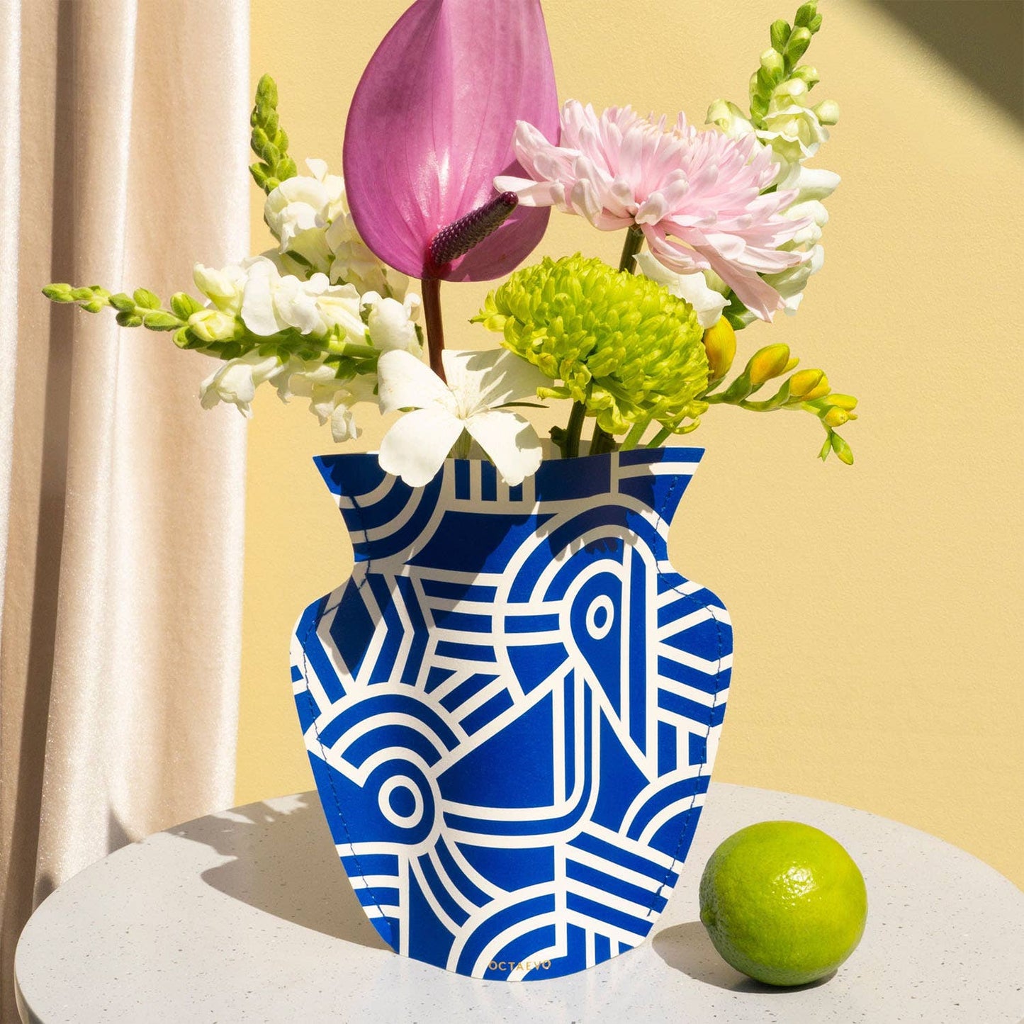 54 Celsius - OCTAEVO Greco Mini Paper Vase, Flower Vase & Card Set