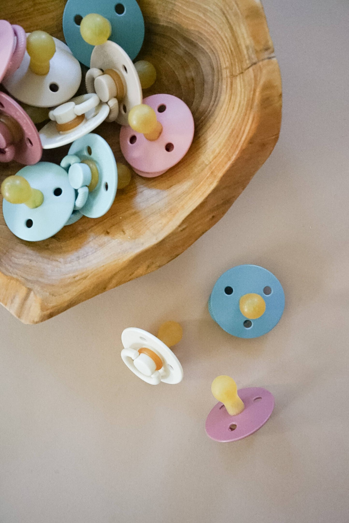 Itzy Ritzy - Natural Rubber Paci Sets