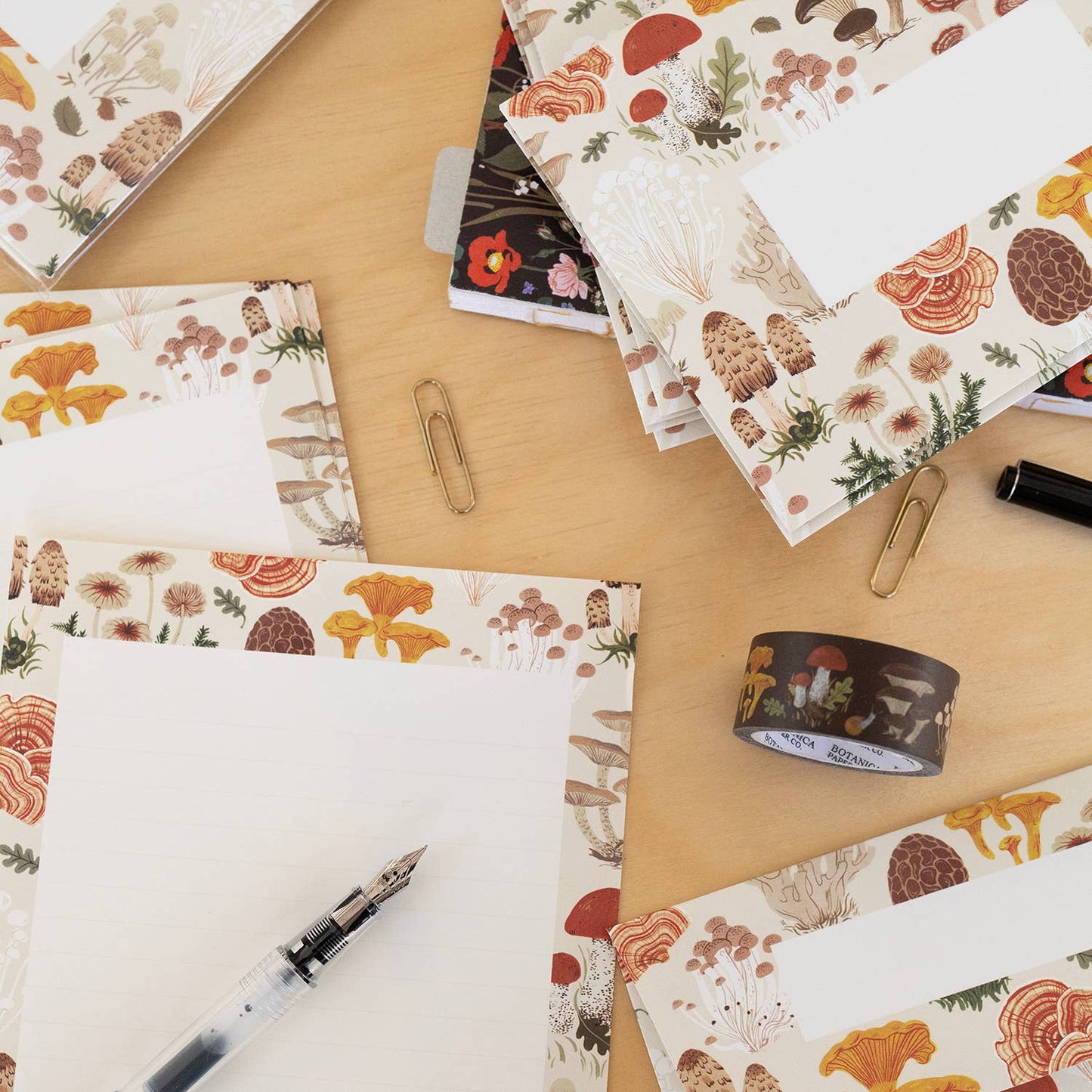 Botanica Paper Co. - MUSHROOMS / Letter Writing Set