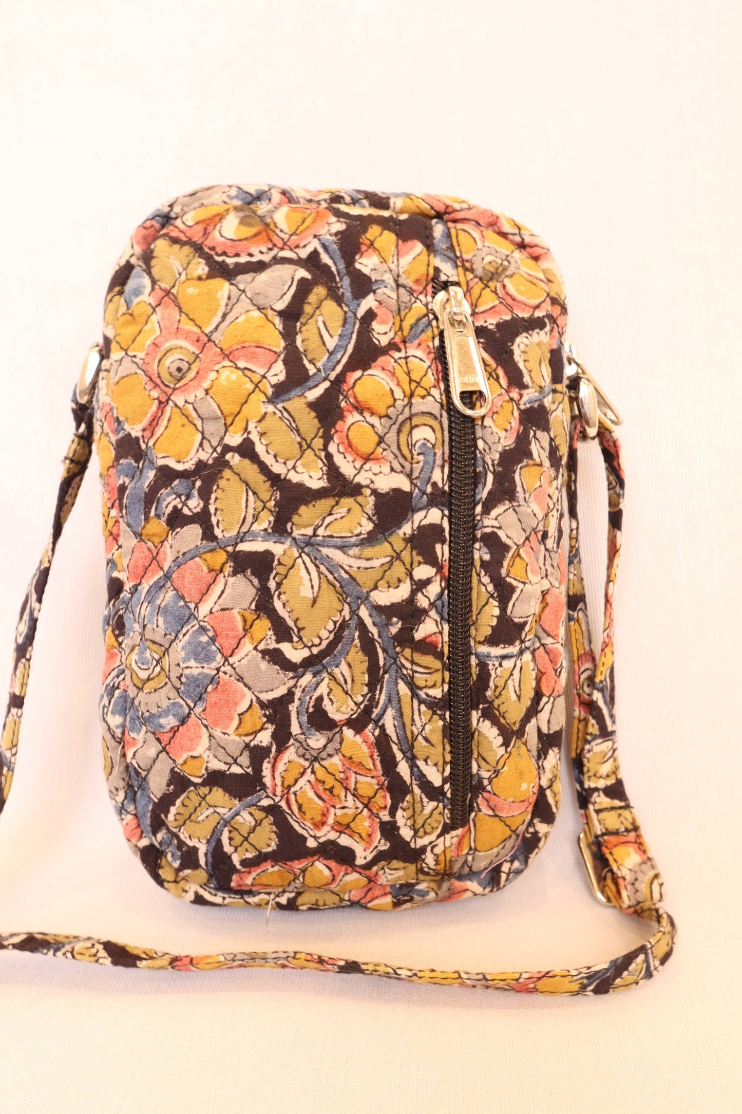 White Lotus Fashions - KK1164 Womens Crossbody Phone Bag - Black Flower