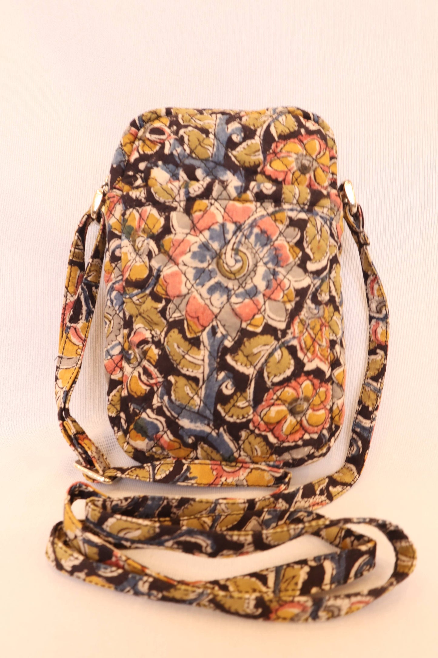 White Lotus Fashions - KK1164 Womens Crossbody Phone Bag - Black Flower