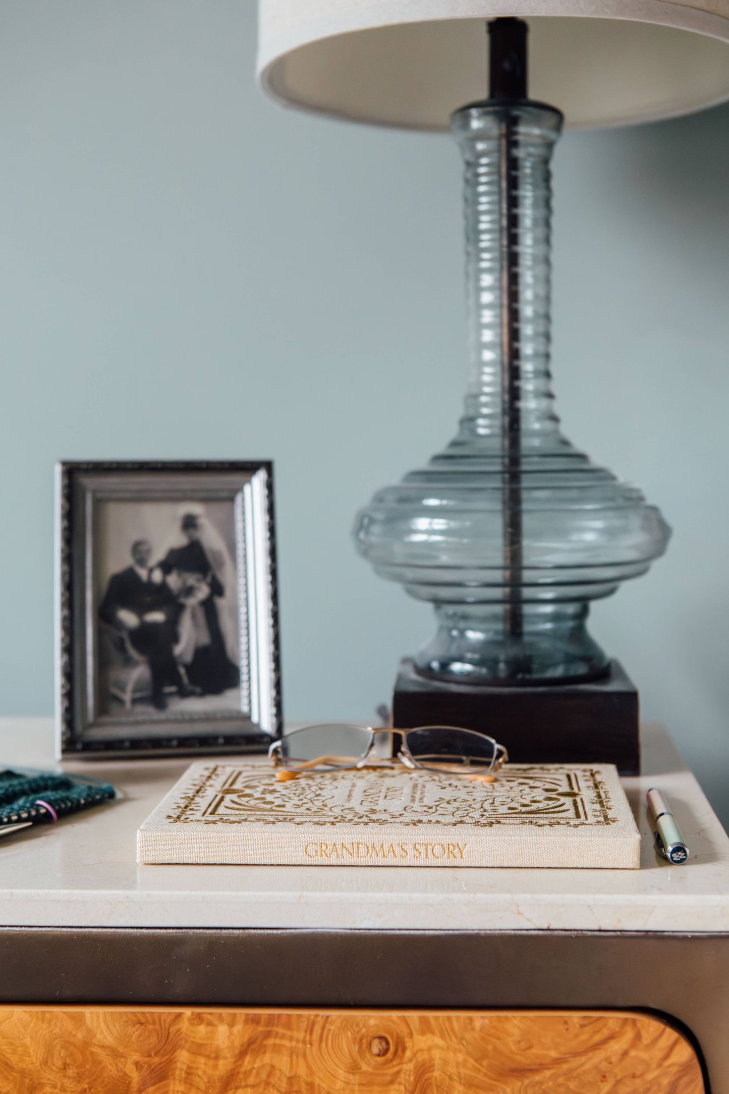 Paige Tate & Co. - Grandma's Story: A Memory and Keepsake Journal for My Family