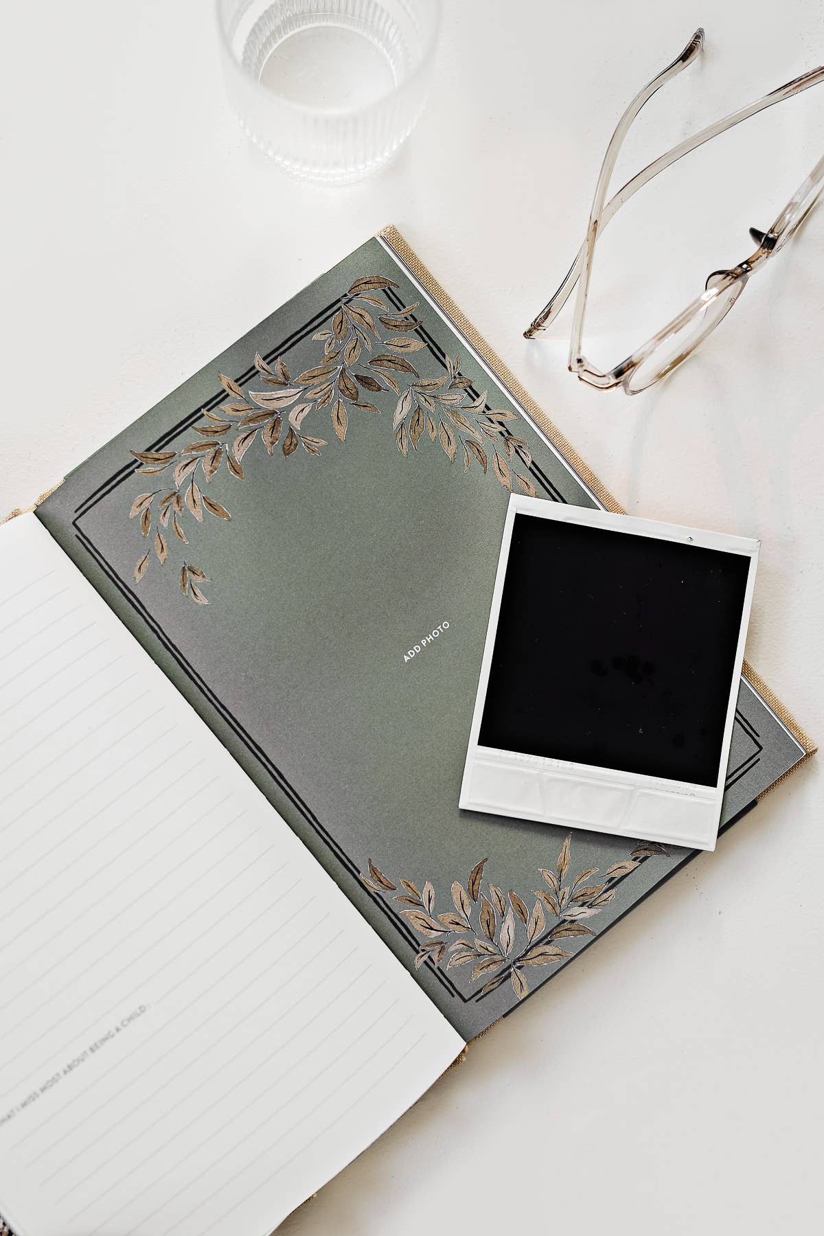 Paige Tate & Co. - Grandma's Story: A Memory and Keepsake Journal for My Family