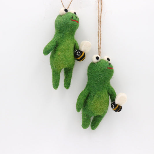 Handmade Wool Felt Frog Ornament with Bee – Needle Felt Animal Decor