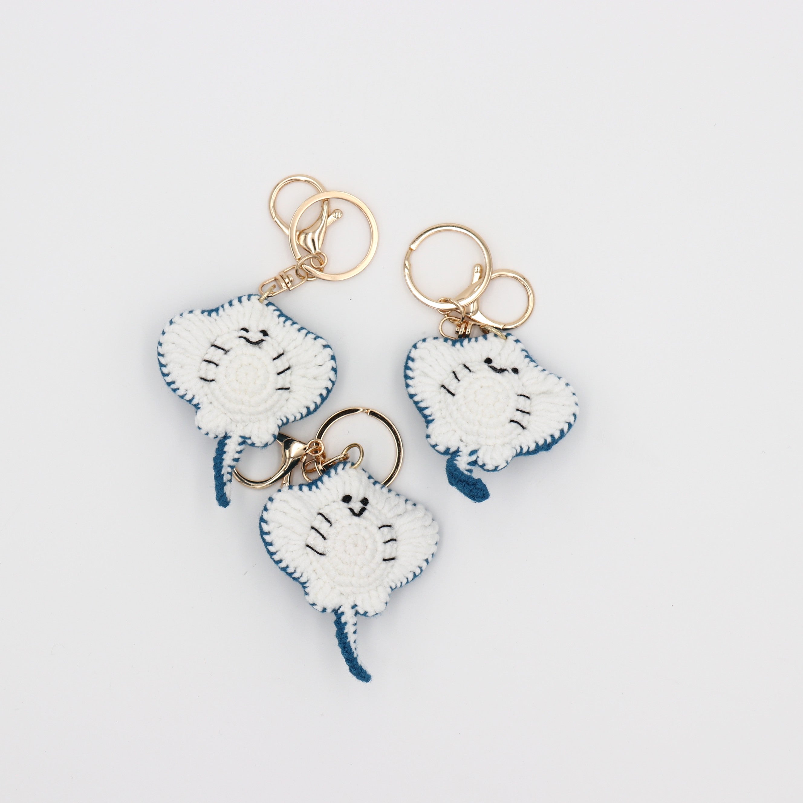 Handmade Crochet Stingray Keychain – Cute Ocean Animal Bag Charm