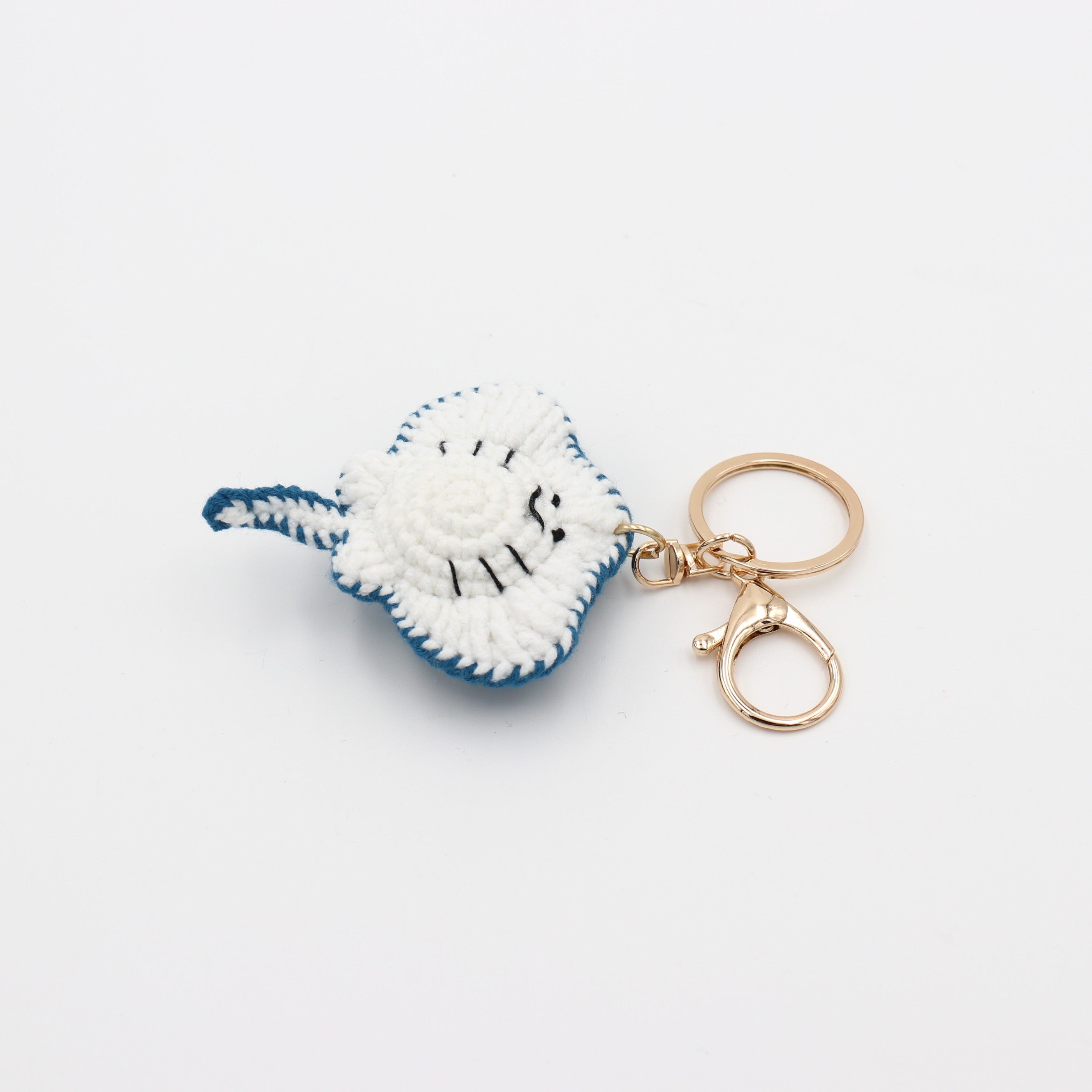 Handmade Crochet Stingray Keychain – Cute Ocean Animal Bag Charm
