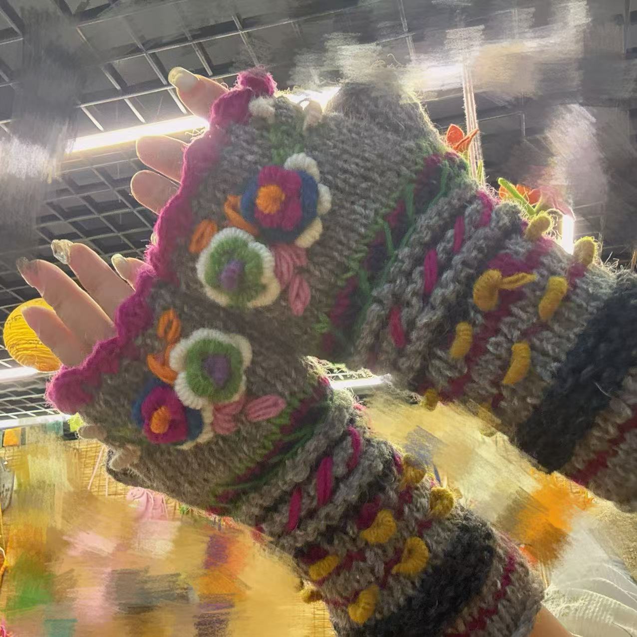 Handmade Wool Knitted Gloves - Grey Flowers