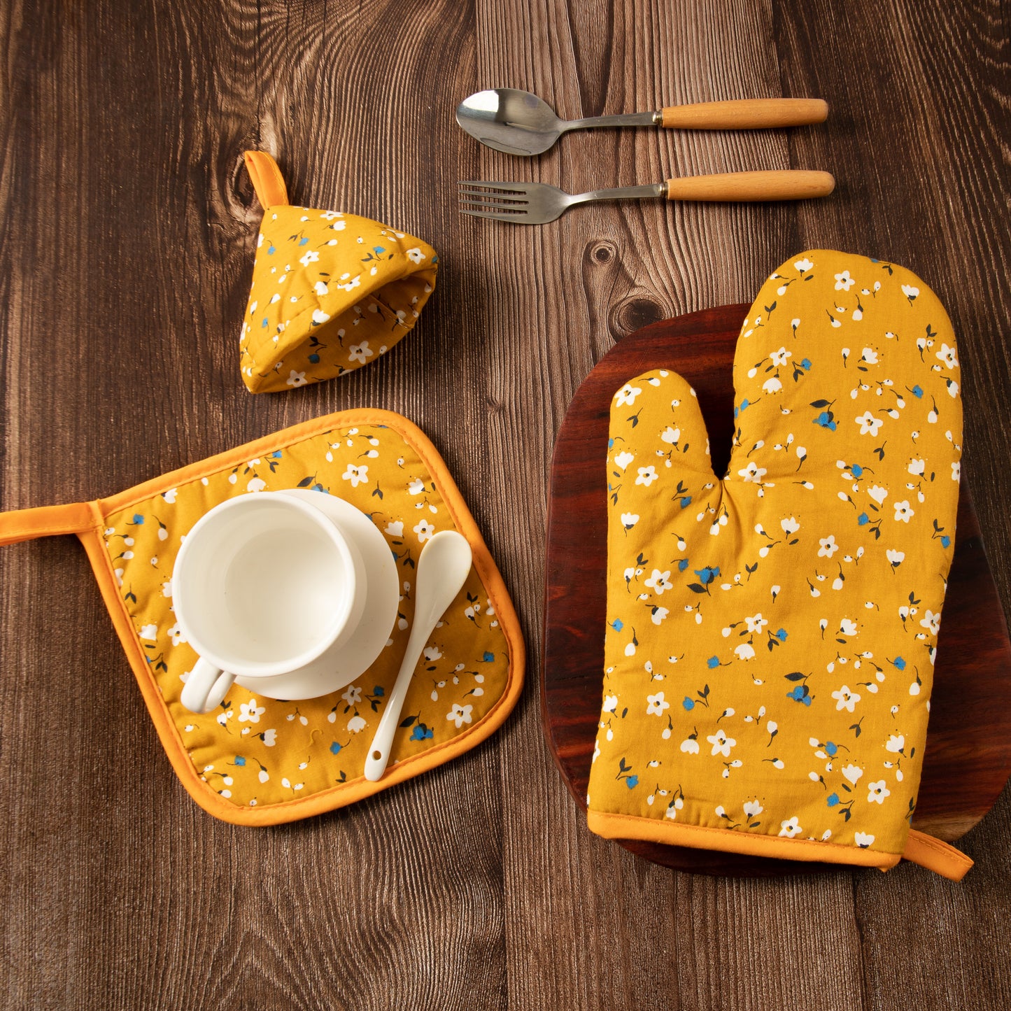 Oven Gloves, Insulation Mat, Pot Cap Hat Anti Scalding Set