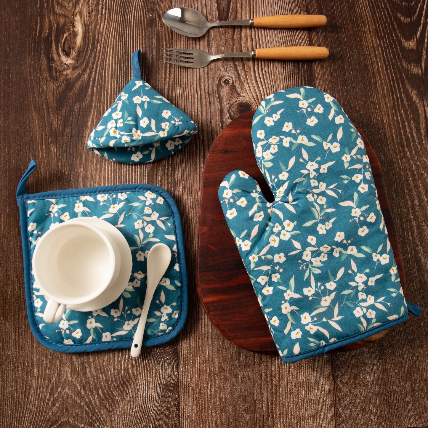 Oven Gloves, Insulation Mat, Pot Cap Hat Anti Scalding Set