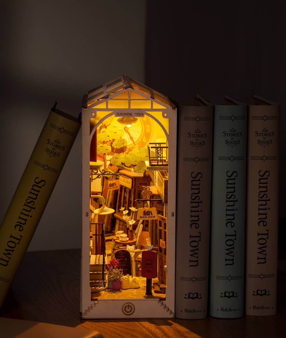 Robotime - TGB02 Rolife Sunshine Town DIY Book Nook Shelf Insert Kit