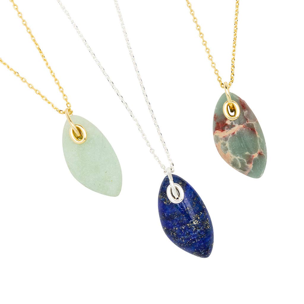 Scout Curated Wears - Organic Stone Necklace Labradorite/Gold - Stone of Magic