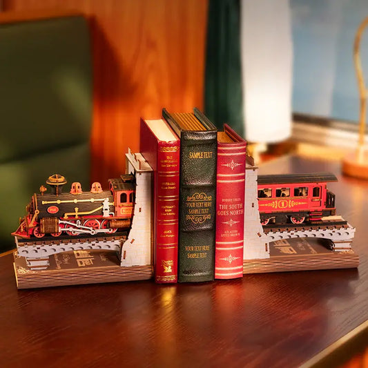 Robotime - TGE01 Century Train Rolife DIY Booknook Puzzles DIY Wooden