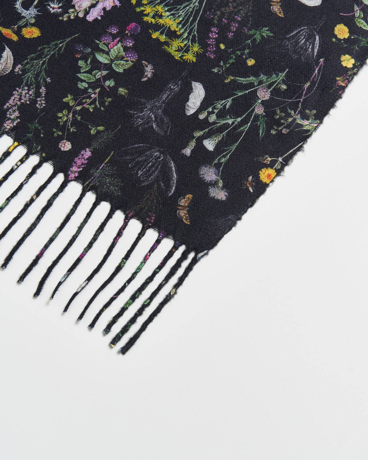 Fable England - Wilderness Black Tassel Scarf