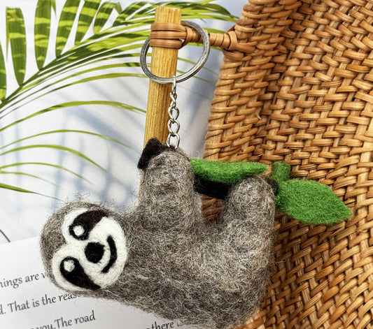 Handmade Wool Felt Sloth Keychain – Cute Baby Sloth Bag Charm for Sloth Lovers