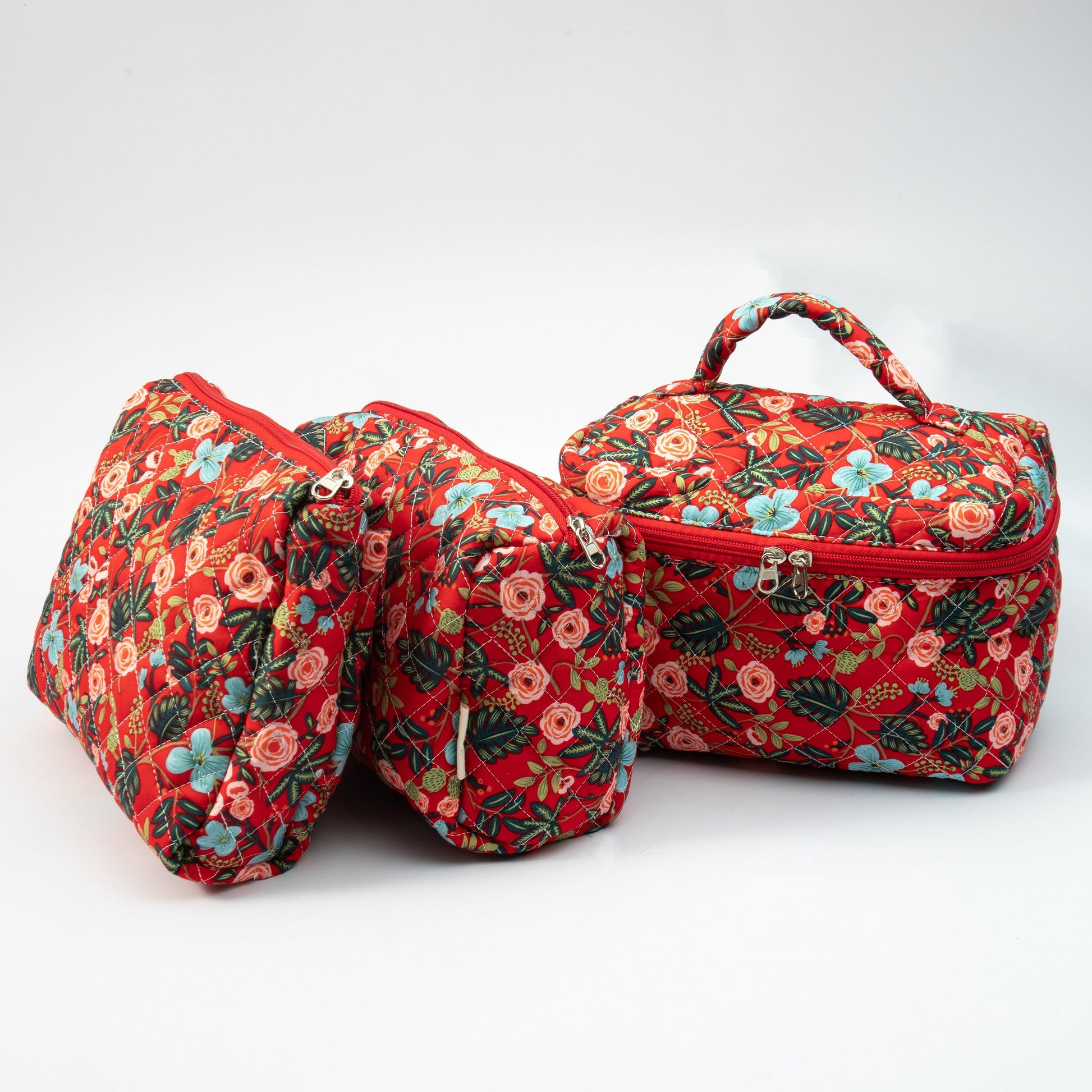 LYSANDE Floral Puffy Quilted Makeup Bag, Toiletry Tote, Cosmetics Pouch,  Quilted Tote Floral, Floral Cosmetic Bag (2 x Red Flowers)
