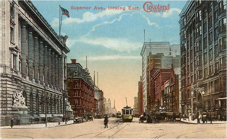 OH-107 Superior Avenue, Cleveland - Vintage Image, Postcard